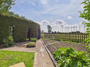 Gardens- click for photo gallery